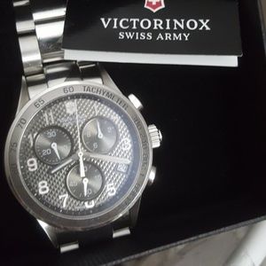 SOLD ELSEWHERE:  Victorinox #241405 Carbon Fibre